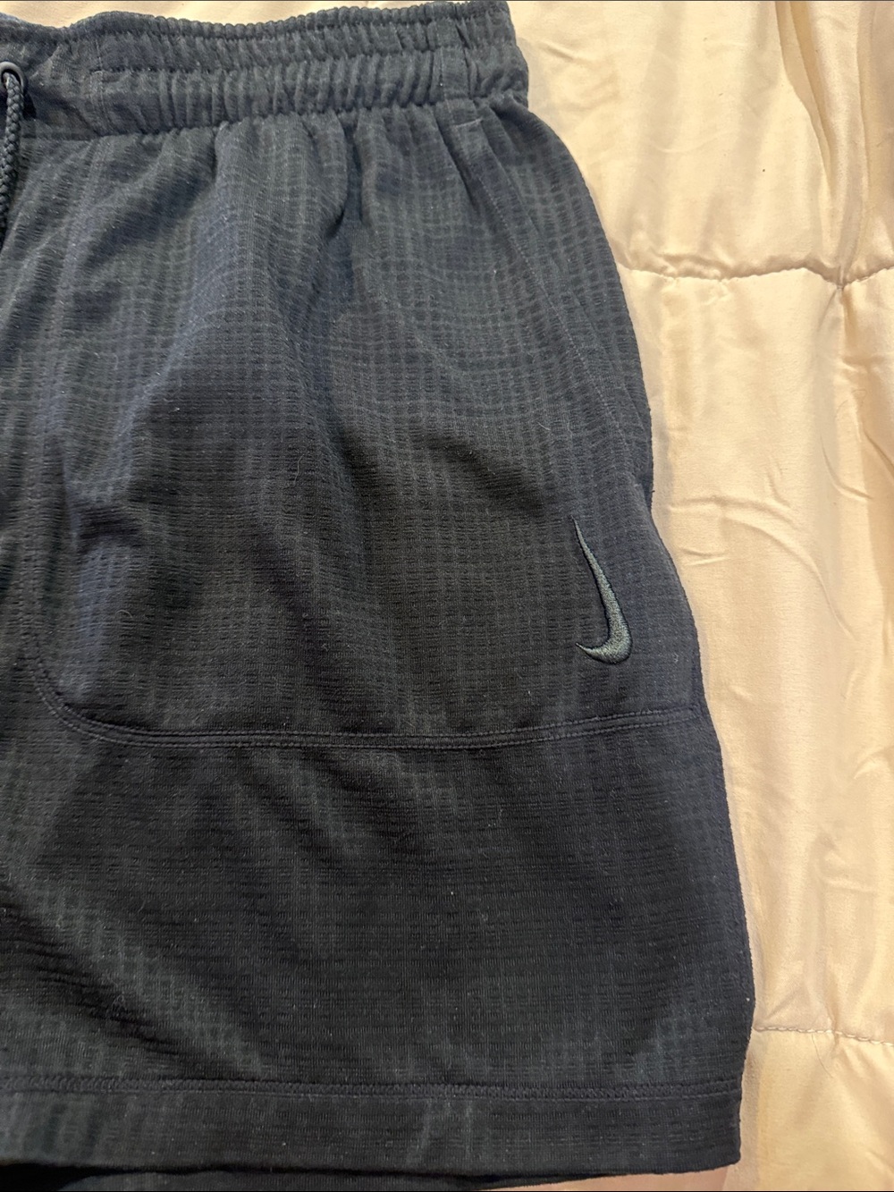 Nike YOGA Men’s Black Athletic Drawstring Shorts - Picture 3 of 4